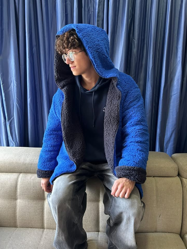 ABRIGO REVERSIBLE AZUL & NEGRO