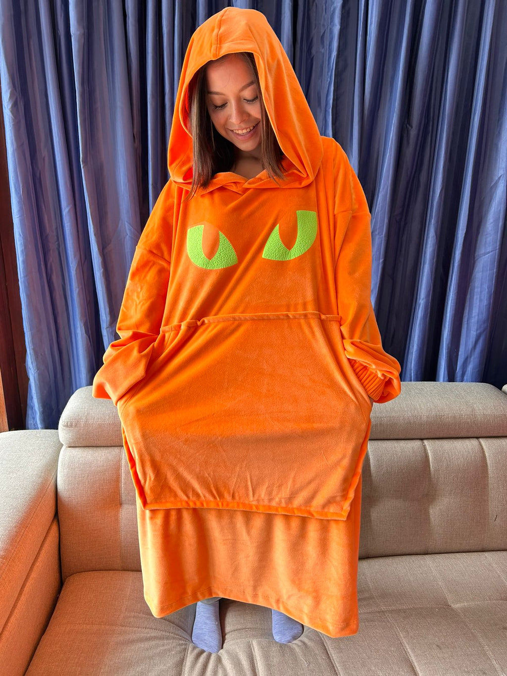 BLANKET COAT NARANJA BRILLA EN LA OSCURIDAD