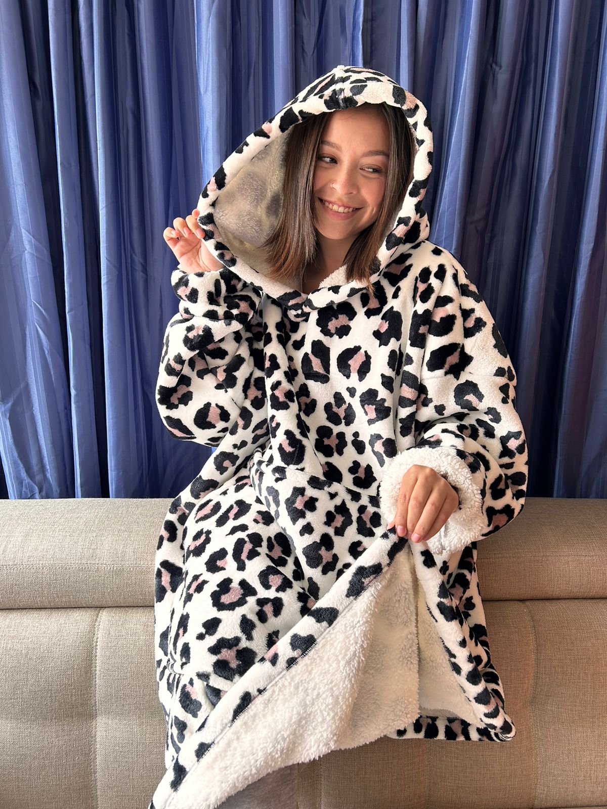 BLANKET COAT DOBLE ANIMAL PRINT